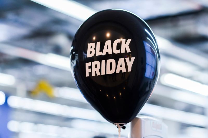 Altex și Media Galaxy au pornit a doua etapă Black Friday 2025. Ce reduceri promit companiile