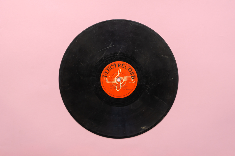 Brand istoric românesc revine cu investitor-surpriză. „Coloana sonoră a României”