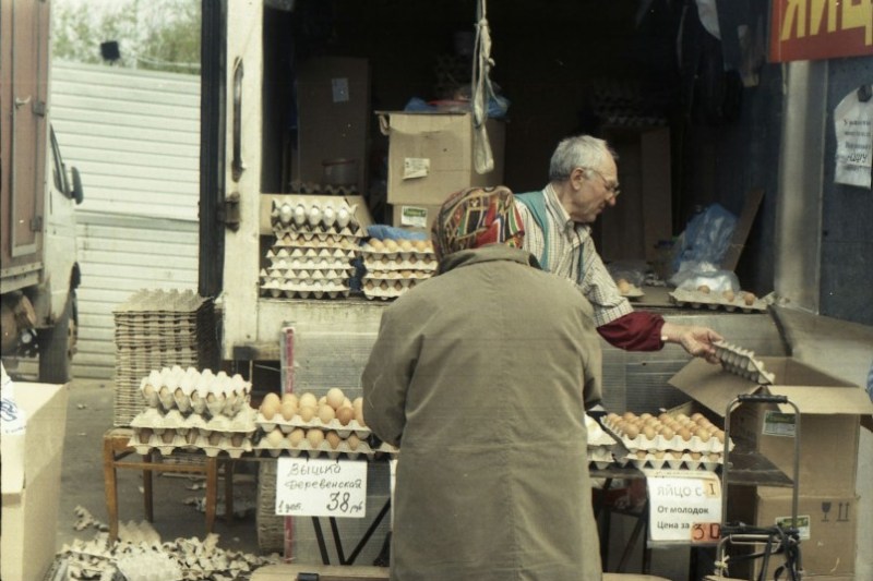 Poveștile românilor lăsați în urmă: părinți, bunici și copii între vulnerabilitate și siguranță