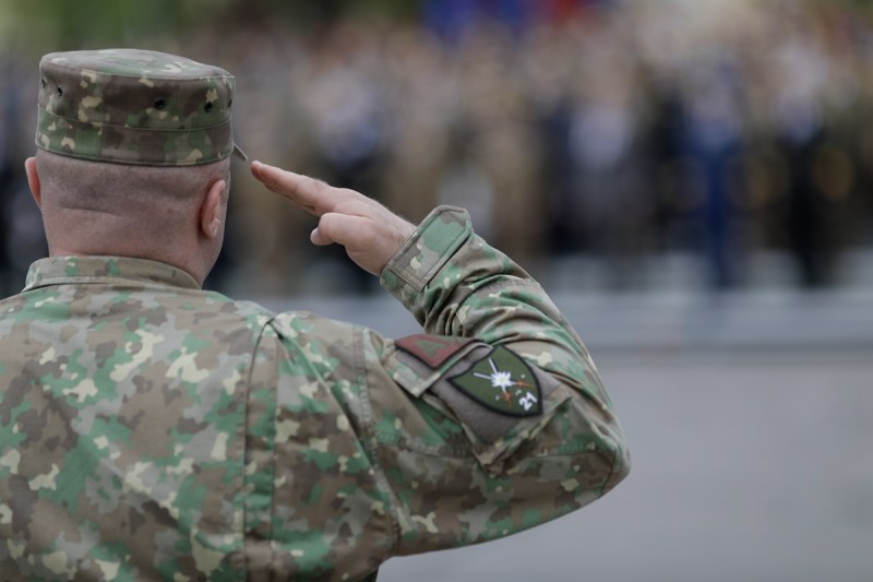 Proiect: Fără locuințe de serviciu pentru pensionarii speciali din MApN, MAI și Justiție / Chirii modice în prezent / Inițiativa s-a blocat