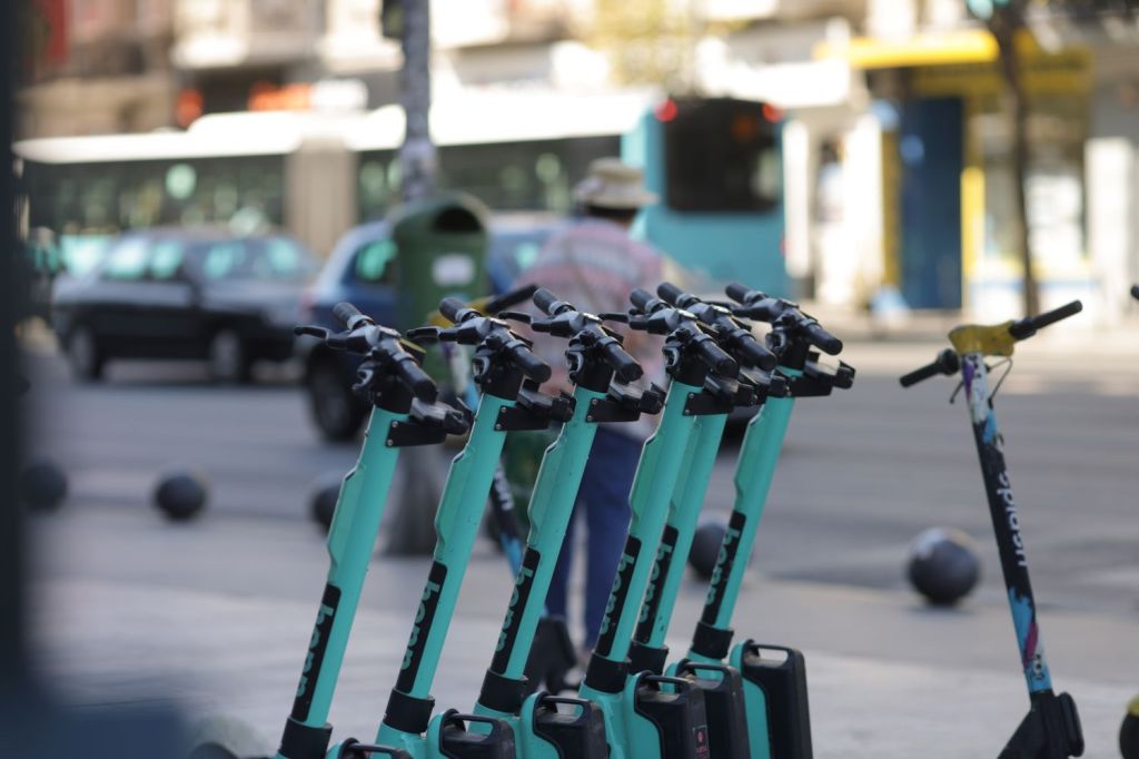 Trotinete electrice în București. Foto: Inquam Photos / George Călin