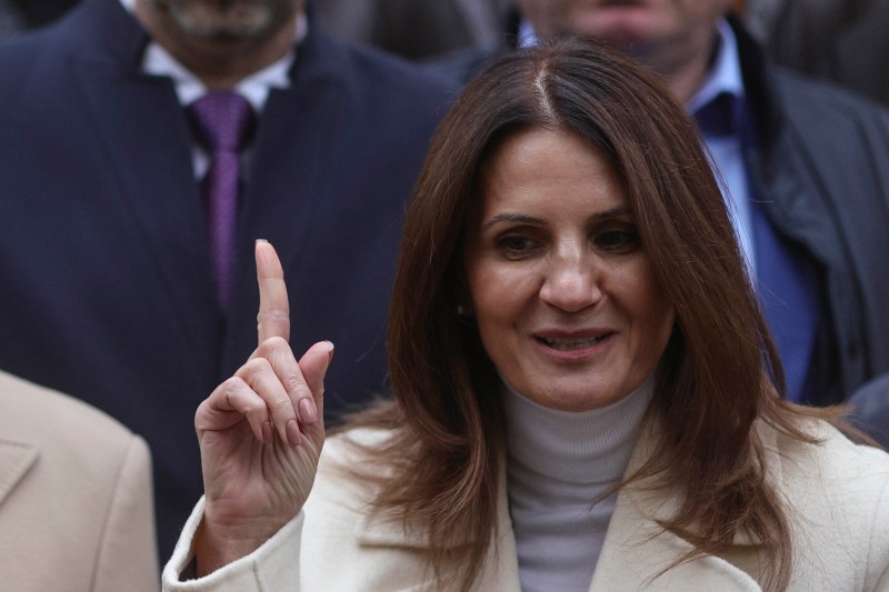 Unul dintre fondatorii AUR o atacă pe Anca Alexandrescu după ce partidul a plătit 450.000 de euro pentru o singură emisiune a ei la Realitatea: „Vi se pare că are vreo legătură cu conservatorismul?”