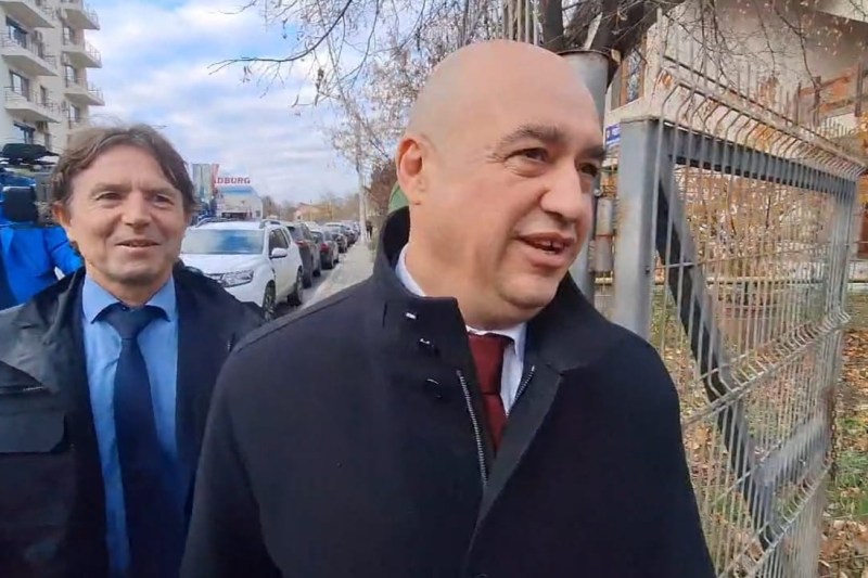 &#536;eful PNL Vaslui, care l-a dus pe Bogos &icirc;n biroul lui Bolojan, poveste&#537;te cum a decurs &icirc;nt&acirc;lnirea: &bdquo;Am prezentat un om care poate fi un eventual candidat &icirc;n viitor. Nu a fost o discu&#539;ie despre salmonella&rdquo;