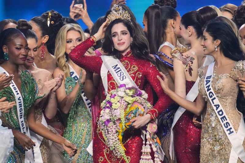 VIDEO Revanșă pentru Miss Mexic: A devenit Miss Universe după ce directorul concursului i-a spus că e „idioată”