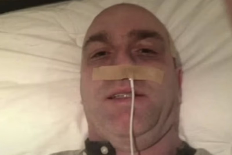 Un bărbat și-a băgat un cablu de iPhone în nas, a făcut o mică avere peste noapte, iar acum a fost condamnat la închisoare în Irlanda. „Reputația sa probabil nu va mai fi recuperată niciodată”