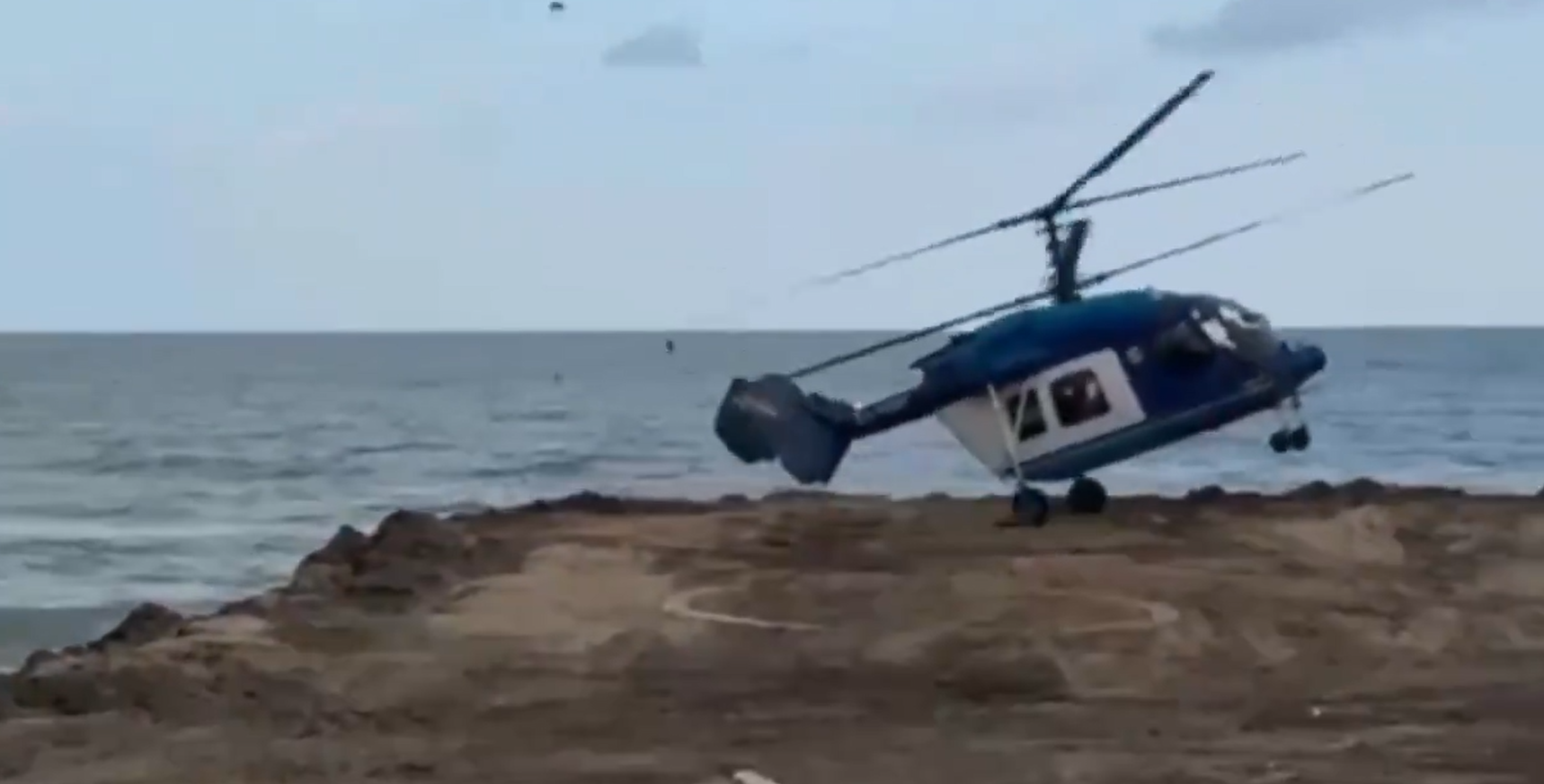 VIDEO Momentul în care un elicopter rusesc se prăbușește în Daghestan. La bord se aflau angajați ai unei fabrici de armament