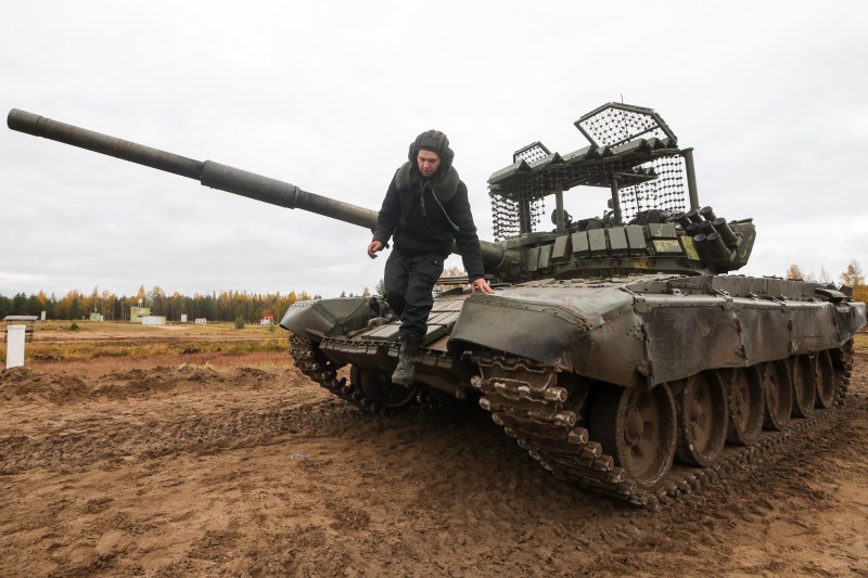 „O penurie de lubrifianți ar afecta grav mașina de război a Moscovei”. Micile sancțiuni, dar decisive, pe care Occidentul nu le-a luat contra rușilor