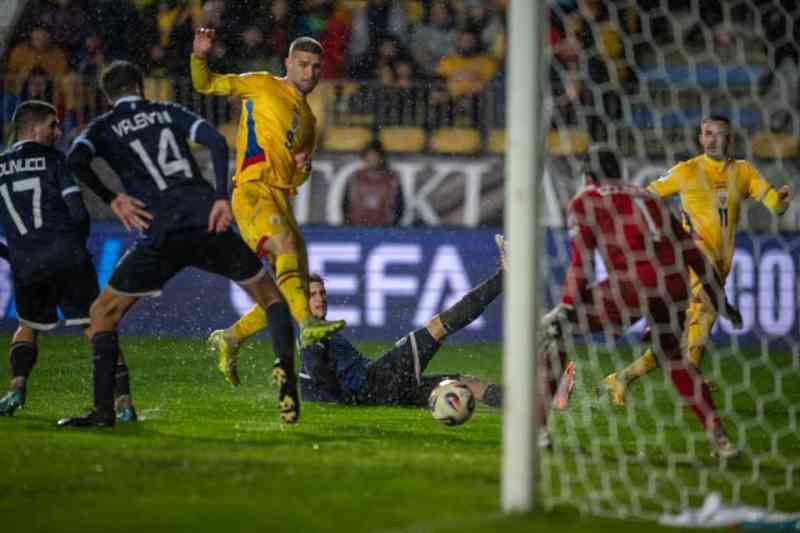 România a întors-o ca la Ploiești cu San Marino. Naționala de pe locul 210 a deschis scorul în minutul 2, dar „tricolorii” s-au răzbunat crunt. Ploaie de goluri în ultimul meci din preliminarii