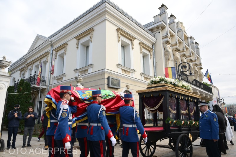 Sicriul ultimului domnitor al Moldovei, depus la Iași, în „patria care i-a fost atât de dragă”. „Gestul necesar pentru a ne împăca cu istoria noastră”