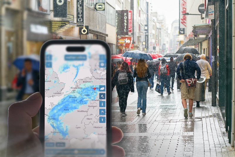 Aplicație pentru monitorizarea prognozei meteo. Imagini ilustrative / Shutterstock. Colaj: Ion Mateș / Hotnews