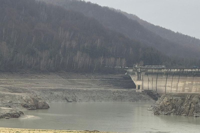 Furnizarea apei potabile în județele Prahova și Dâmbovița va fi reluată abia săptămâna viitoare. Peste 100.000 de oameni sunt afectați