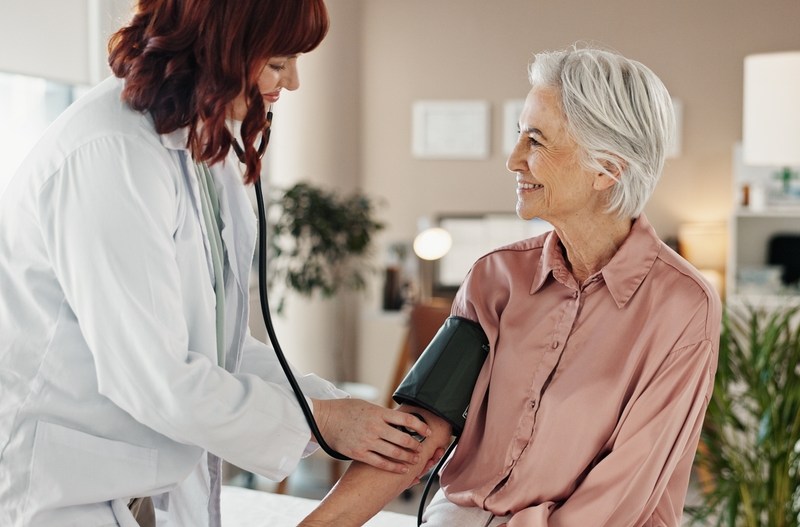 Dr. Anca Tâu, coordonatoarea primului Centru de Cardio-Oncologie din România acreditat internațional: „Pacienții care trec prin tratamente oncologice trebuie să știe că inima lor are nevoie de atenție”