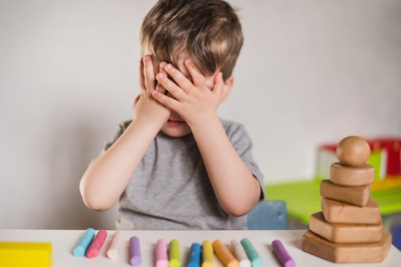 Diagnosticul de autism este pus cel mai adesea în coplăria mică, după vârsta de 2 ani. FOTO: Shutterstock
