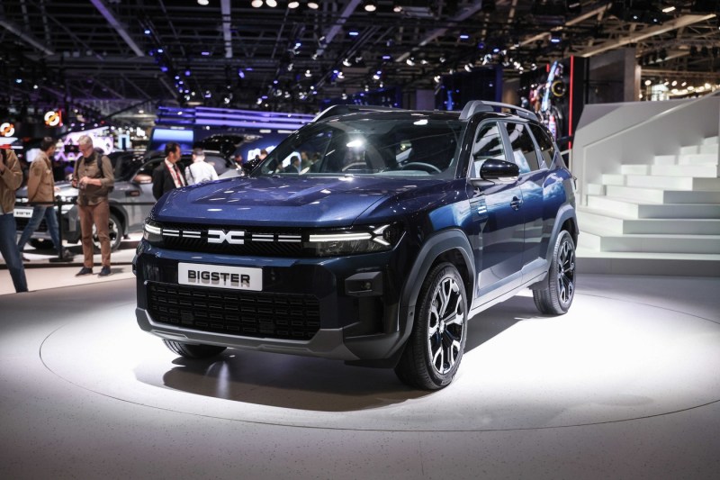 Emisiunea BBC TopGear a testat pe 5.000 de kilometri unul dintre noile modele Dacia, pornind din Scoția până la Londra. Cum s-a comportat bateria electrică