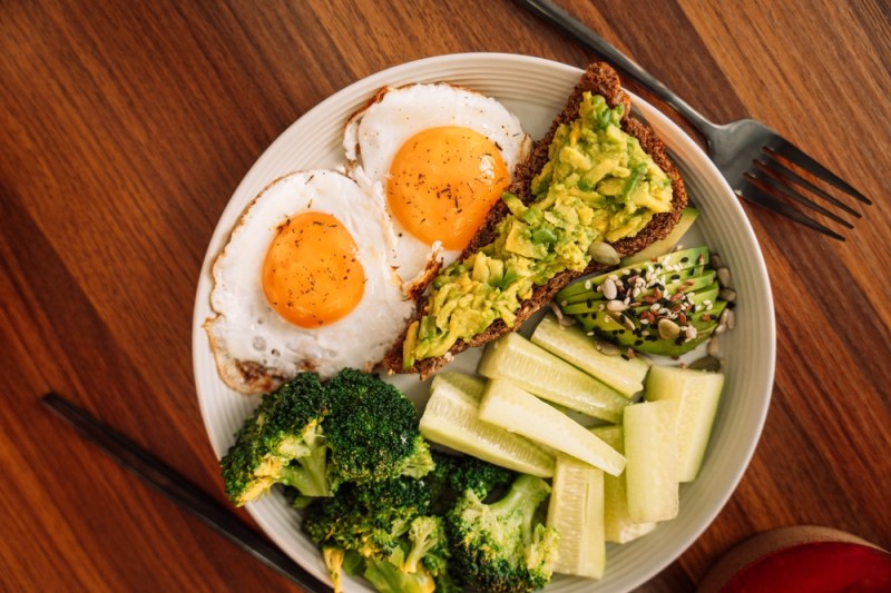 Care sunt cu adevărat cele mai sănătoase alimente la micul dejun și cum să le asociezi corect