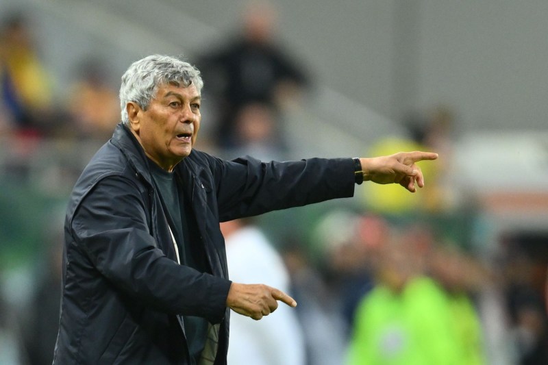 Lucescu se adaugă protestului lui Grădinescu și Mocanu, comentatorii TV, după incidentele contra românilor din Bosnia: „E o rușine, ne-au strigat «Țiganii, țiganii!»” / Ce a făcut Lucescu după meci, când a dat ochii cu bosniacii