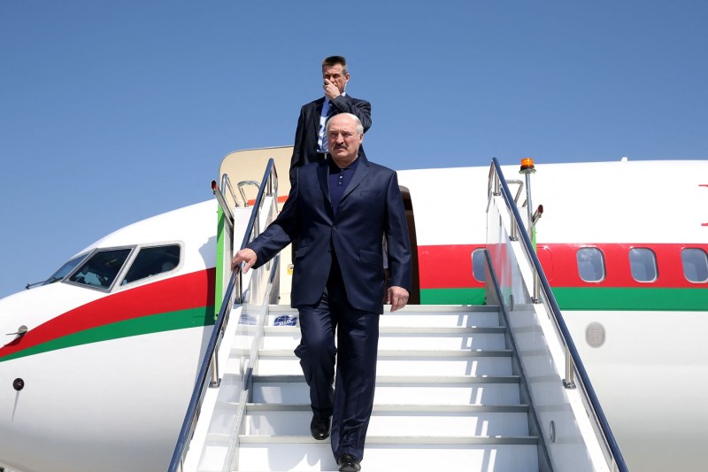 SUA relaxează sancțiunile împotriva Belarusului, inclusiv în privința avionului lui Lukașenko