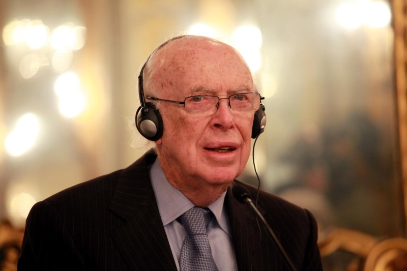 A murit biologul James Watson cel care și-a vândut la licitație medalia Nobel după ce a făcut una dintre cele mai importante descoperiri din istorie