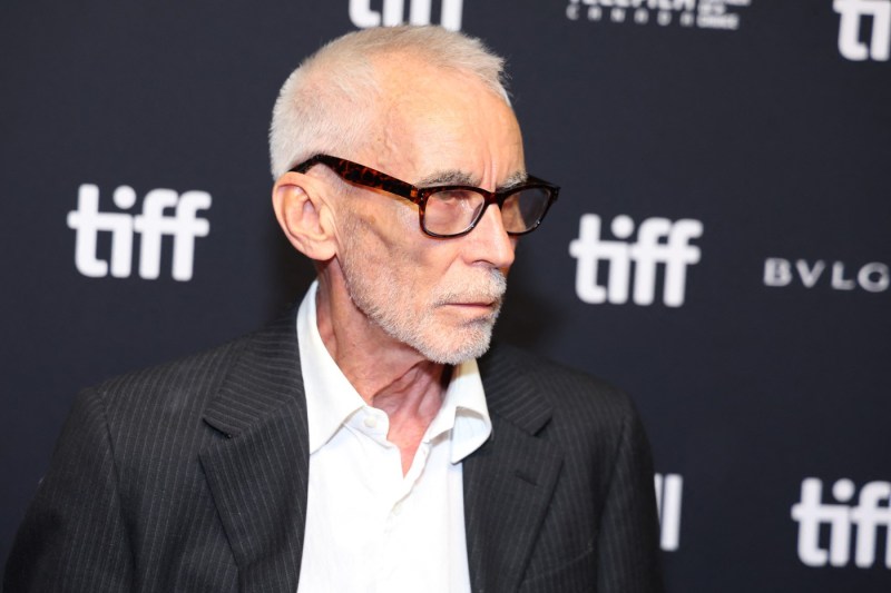 Regizorul filmelor „Die Another Day” și „Mulholland Falls” a murit la 75 de ani