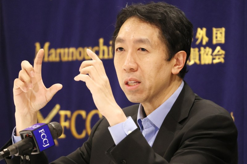 Fondatorul Google Brain spune că ștacheta nu a fost niciodată atât de jos pentru programatori, dar că absolvenții se angajează tot mai greu