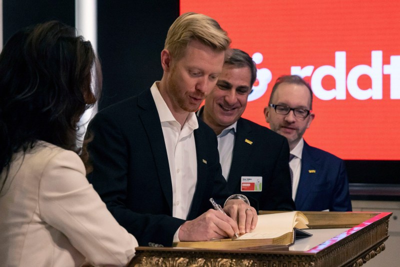 O investiție de 12.000 de dolari l-a făcut miliardar pe șeful Reddit, 20 de ani mai târziu