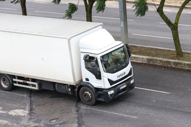 Italia aprobă, cu condiţii, vânzarea producătorului de camioane Iveco către grupul indian Tata Motors