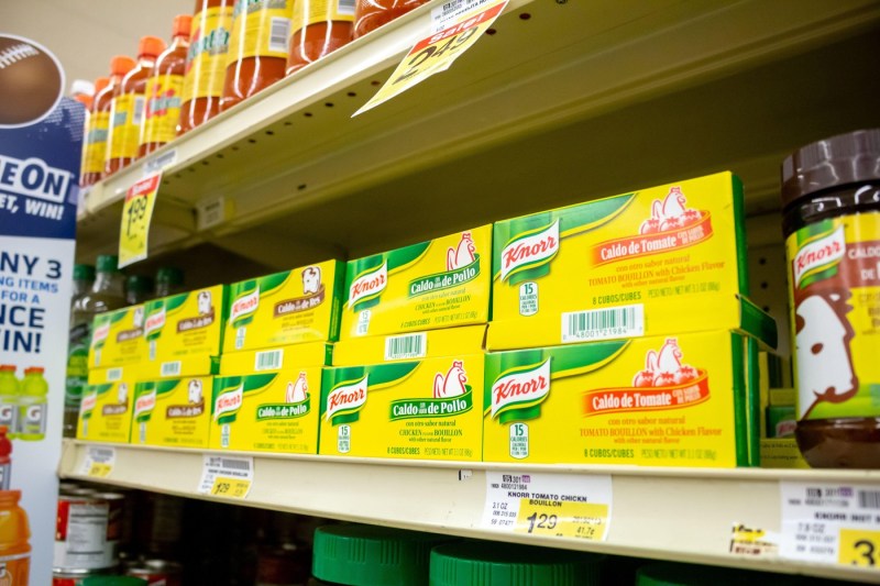 Unilever retrage din magazine mai multe pachete din sortimentele Knorr şi Delikat. Ce produse sunt vizate și ce trebuie să facă cei care le-au cumpărat