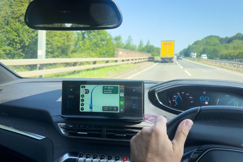 Google Maps va putea să le spună șoferilor când să schimbe banda