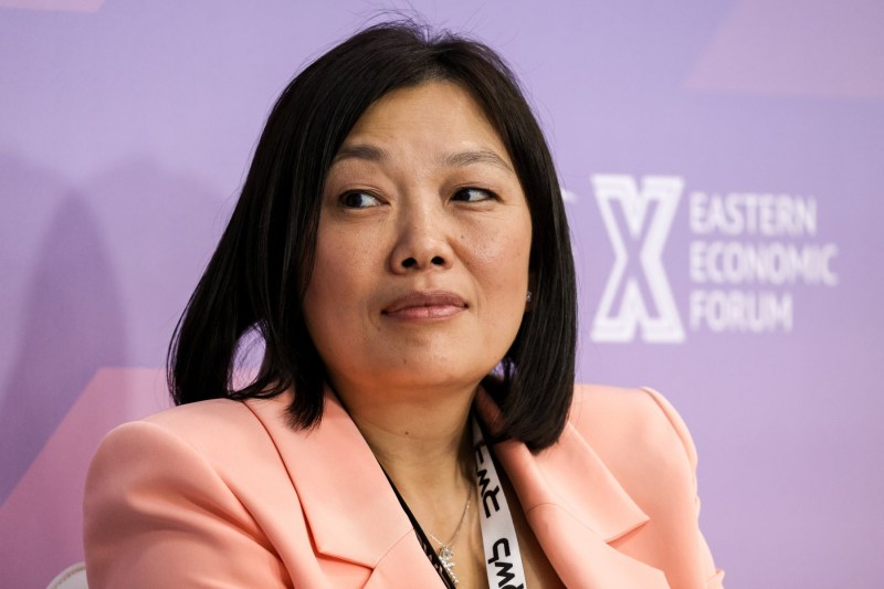 Cea mai bogată femeie din Rusia, miliardara Kim, și-a finalizat divorțul, la un an după confruntarea sângeroasă de la sediul celui mai mare retailer online din Rusia