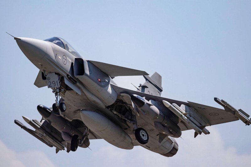 „O armă de descurajare pentru a atinge pacea”: Columbia își întărește apărarea cu avioane de luptă suedeze, în plin conflict diplomatic cu SUA