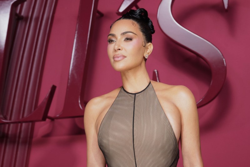 Kim Kardashian dă vina pe ChatGPT pentru examenele pe care le-a picat la Drept