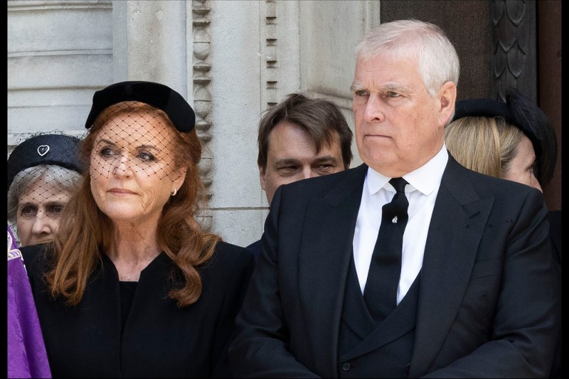Dizgrația prințului Andrew o afectează și pe fosta sa soție. Reputația lui Sarah Ferguson zguduită de scandalul legăturilor cu Jeffrey Epstein
