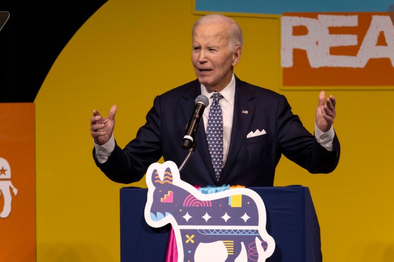 Joe Biden, atac dur la adresa lui Trump: „Te comporți într-un mod care ne face de rușine ca națiune”