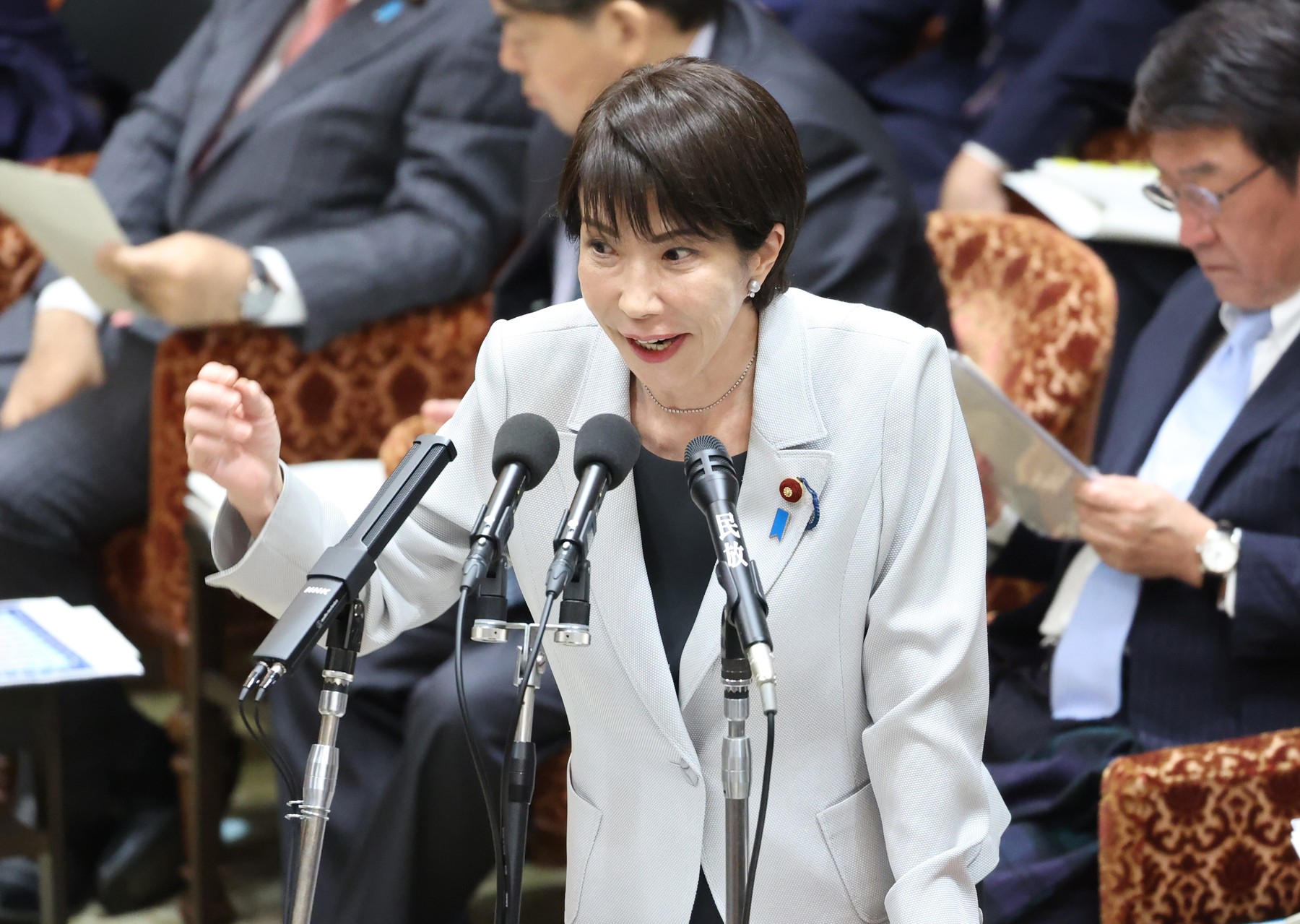 „A lovit-o în cap un măgar?”: Presa de stat chineză o atacă dur pe prim-ministra Japoniei