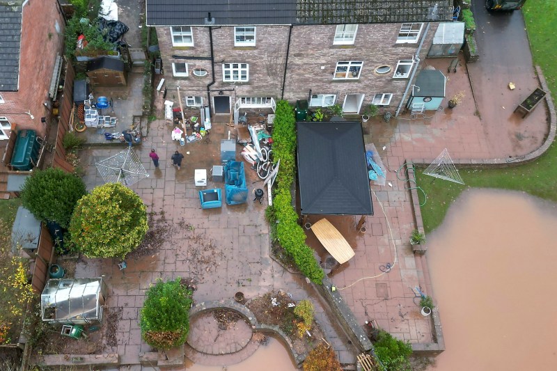 FOTO / VIDEO Furtuna Claudia: Trei morți și mai mulți răniți în Portugalia, inundații majore și în Marea Britanie