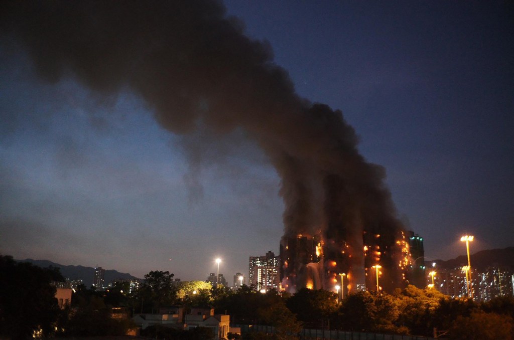 Incendiu devastator în Hong Kong Foto: Profimedia