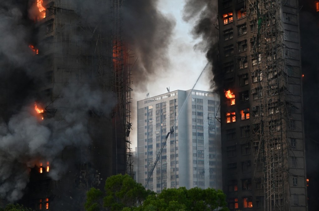 Incendiu devastator în Hong Kong Foto: Profimedia