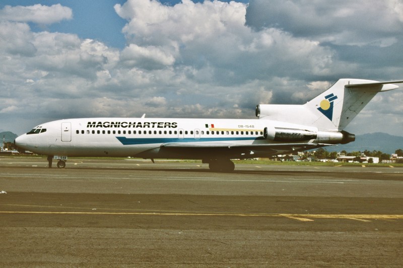 VIDEO Incident rar în industria aeriană: Un pilot a refuzat să decoleze pentru că nu a fost plătit de cinci luni / Ce le-a spus pasagerilor din avion