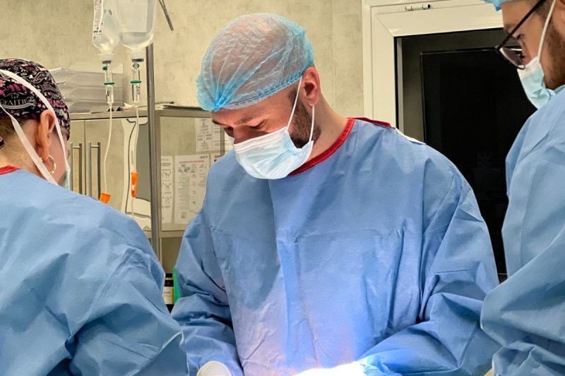 Dr. Paul Stanciu, medic ginecolog: „Durerea nu este normală. Endometrioza se poate trata, iar viața poate reveni la normal!”