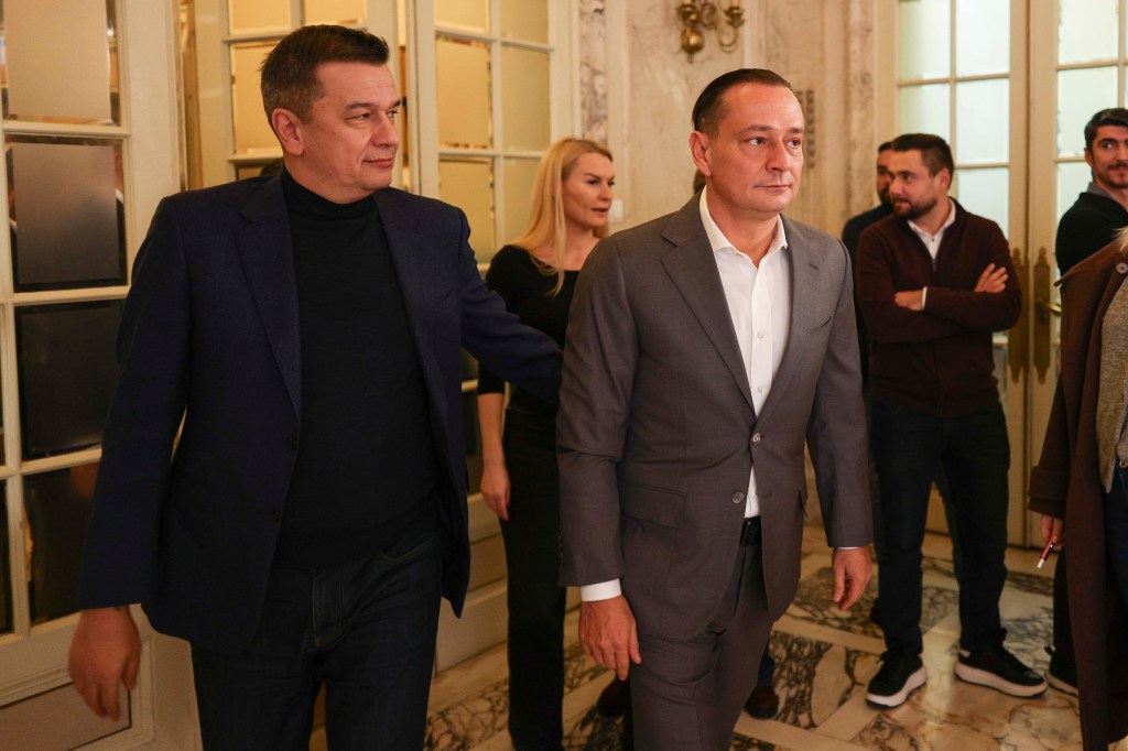 Sorin Grindeanu și Daniel Băluță, la sediul PSD din București, în ziua alegerilor pentru Primăria Capitalei Foto: Inquam Photos / Octav Ganea