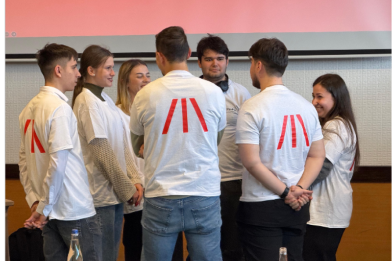 De la sala de curs la startup: Cum pregătește Meta-Pro următoarea generație de profesioniști tech