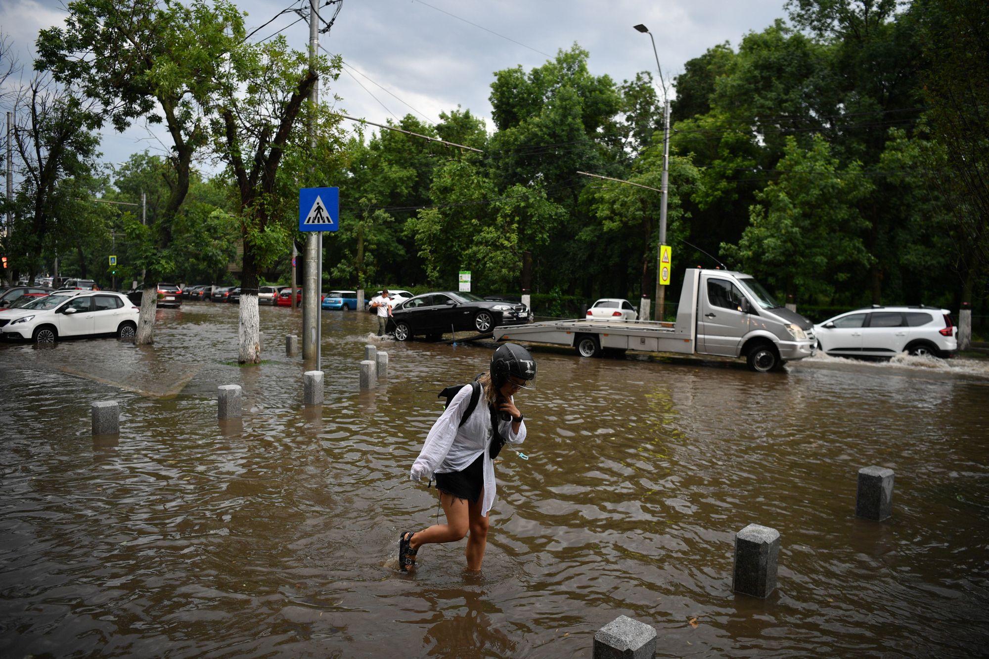 Noi alerte de furtuni în România. Două coduri galbene, emise acum de meteorologi, inclusiv pentru București