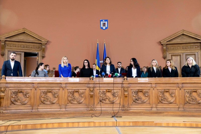 Culisele conferinței de presă care a stupefiat România, povestite de un cunoscut jurnalist de investigații