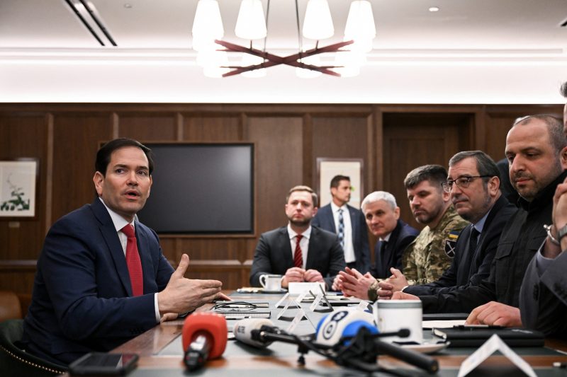 Culisele discuțiilor „intense” de pace SUA-Ucraina de la Miami: negociatorii ucraineni au respins ferm cea mai importantă revendicare a Rusiei / Ce urmează