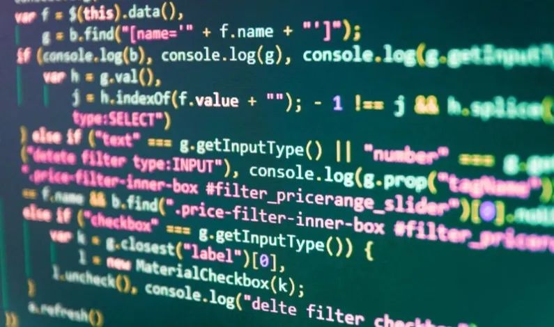 Programarea fără programator se perfecționează: Cursor cumpără un startup care detectează defecte în cod, cu ajutorul inteligenței artificiale