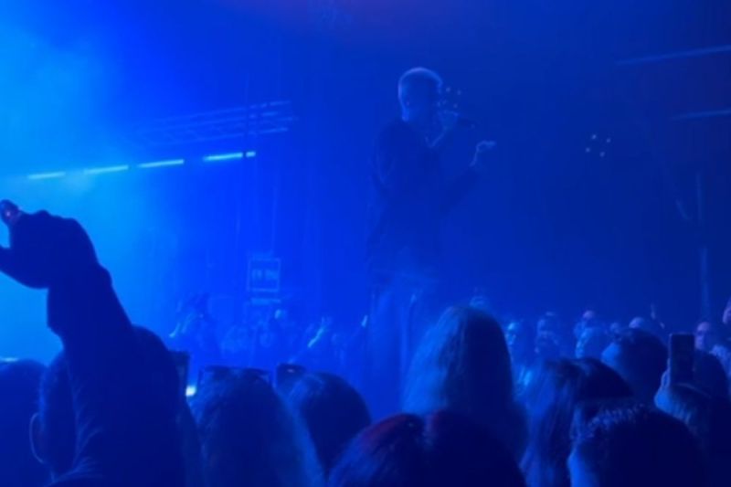 VIDEO Generația Z din România se adaugă protestelor contra „Justiției capturate”. Ce s-a întâmplat la un concert la Arenele Romane. „Să nu lăsăm chestia asta să se stingă”