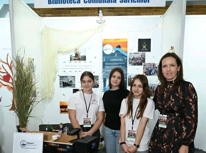 Irina Finoghen a învățat alături de copii să scrie linii de cod. Și după ce a condus mai multe generații pe drumul programării, nu se vede renunțând la acest proiect. FOTO: Arhiva personală