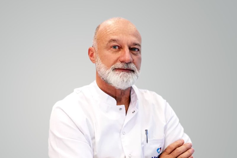 Mesele de Sărbători pot fi „furtuna perfectă“ pentru digestie. Dr. Lucian Alecu, chirurg MedLife: „Nu stați acasă dacă aveți dureri abdominale severe“