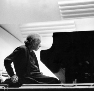 Clara Haskil, în timpul unei repetiții în anul 1958. Foto: Ingi Paris/ akg-images/ Profimedia