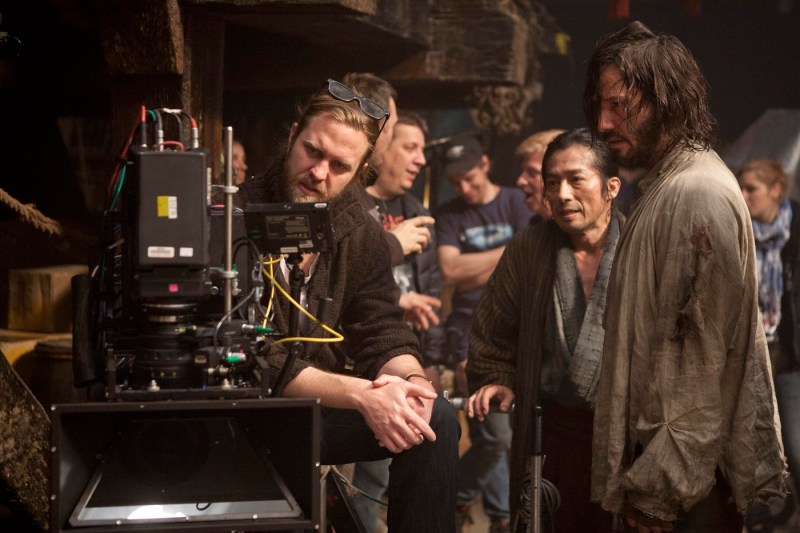 Un cunoscut regizor de la Hollywood a fost condamnat pentru că a dat un tun de milioane la Netflix. Trebuia să facă un serial, dar și-a luat cinci mașini Rolls Royce, un Ferrari și lenjerie de pat